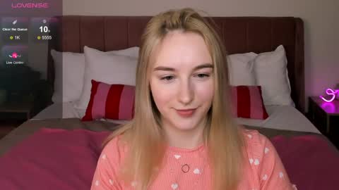 Snapshot of shy__polly chatting on May 2026 11:56:01 PM Polly online show from May 2026 11:56:01 PM