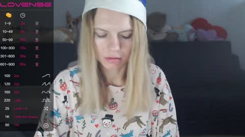 Snapshot of shy_moony chatting on January 2025 01:40:02 PM just Alex online show from January 2025 01:40:02 PM