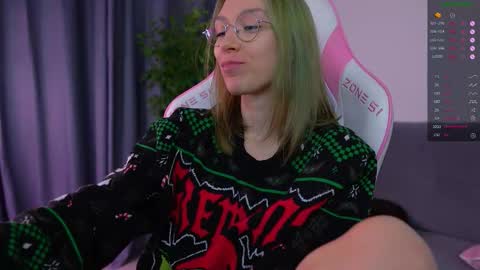 Snapshot of shy_or_horny chatting on November 2025 04:05:01 PM HI i am Marcy online show from November 2025 04:05:01 PM