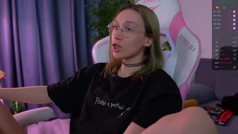 Snapshot of shy_or_horny chatting on December 2025 08:12:02 AM HI i am Marcy online show from December 2025 08:12:02 AM