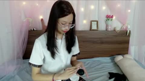 Snapshot of shy_pink_doll chatting on August 2026 01:19:01 AM shy_pink_doll online show from August 2026 01:19:01 AM