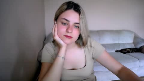 shy_sabrina_ online show from May 2026 02:23:01 PM
