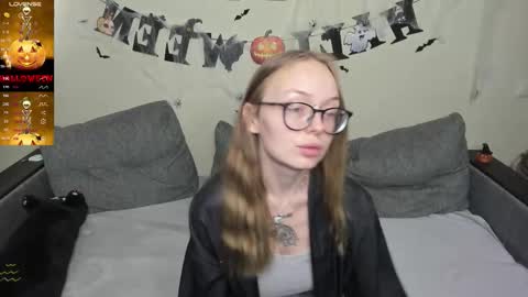 Melissa online show from November 2025 06:54:01 PM