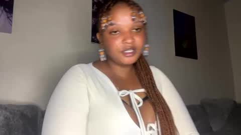 Snapshot of shybambie chatting on June 2026 09:17:02 PM Bambi online show from June 2026 09:17:02 PM