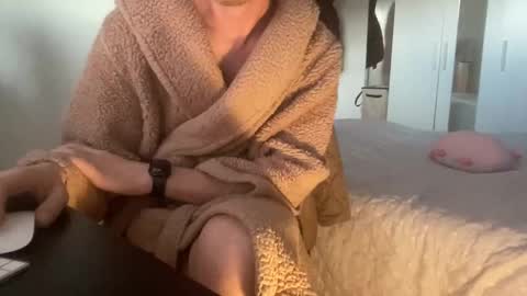 shyboy0533 online show from October 2025 07:21:01 AM