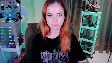 Snapshot of shyfoxxxy chatting on May 2026 05:19:01 PM Effie online show from May 2026 05:19:01 PM