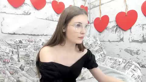 Snapshot of shyly_lisa chatting on October 2025 01:41:02 AM shyly_lisa online show from October 2025 01:41:02 AM