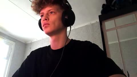 Tom and Betty online show from February 2025 04:31:02 AM