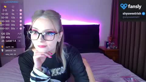 Snapshot of shysweetrish chatting on March 2025 10:34:02 PM shysweetrish online show from March 2025 10:34:02 PM