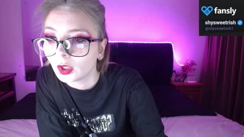 Snapshot of shysweetrish chatting on September 2025 12:25:01 AM shysweetrish online show from September 2025 12:25:01 AM