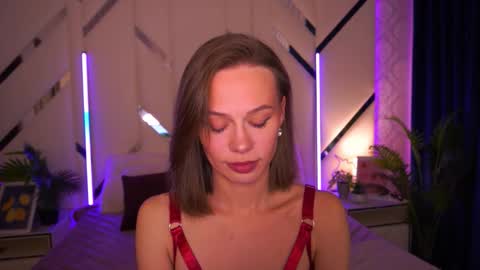 shyysiren online show from December 2025 02:45:02 PM