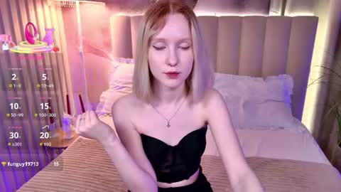 Snapshot of sia_hart chatting on June 2026 12:15:01 PM Sia online show from June 2026 12:15:01 PM