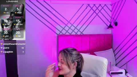 Mia online show from February 2025 02:45:02 PM