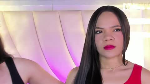 Siara and Zoe tattoo online show from April 2026 10:10:02 PM