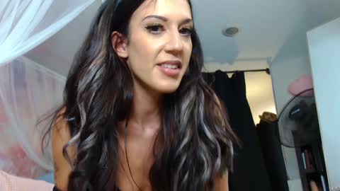 Snapshot of siclianprincess chatting on October 2025 07:36:02 PM Miss Meadow Gotti Romano online show from October 2025 07:36:02 PM