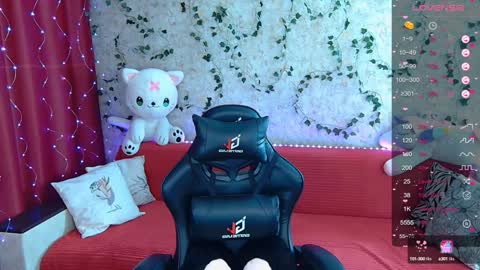 Sidny online show from December 2024 04:05:02 AM