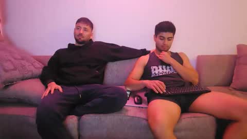 Snapshot of siegfriedll chatting on October 2025 12:58:01 AM gily y pablo online show from October 2025 12:58:01 AM