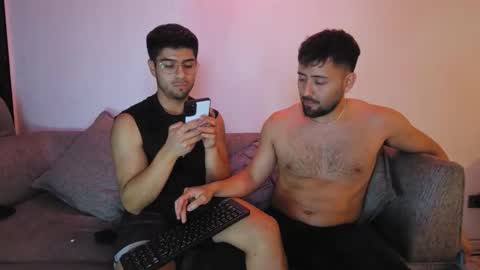 Snapshot of siegfriedll chatting on October 2025 04:24:02 AM gily y pablo online show from October 2025 04:24:02 AM