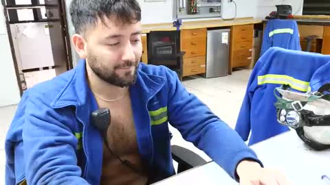 Snapshot of siegfriedll chatting on November 2025 01:39:01 AM gily y pablo online show from November 2025 01:39:01 AM