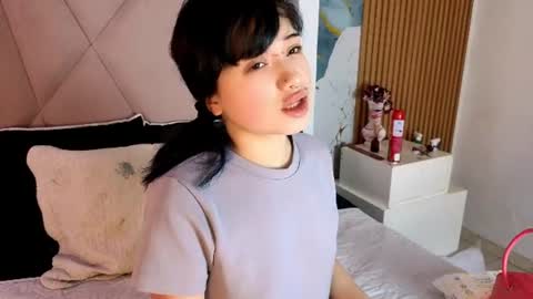 Snapshot of sienna_desiree chatting on June 2026 01:24:02 PM Sienna Desieree online show from June 2026 01:24:02 PM