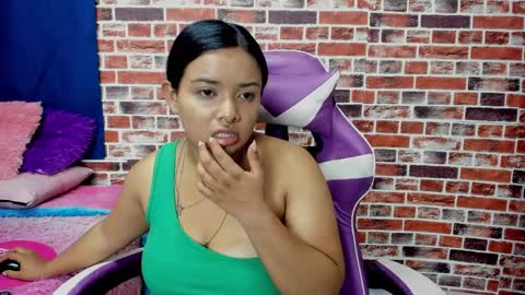 sienna_lux01 online show from April 2026 02:37:02 AM