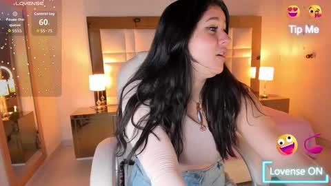 Sienna  online show from November 2025 11:32:01 AM