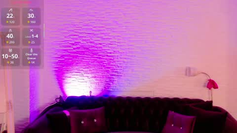 siennashinee online show from July 2026 07:09:01 PM