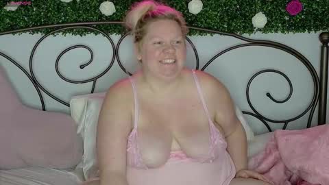 Sienna Luxx online show from October 2025 06:10:02 AM