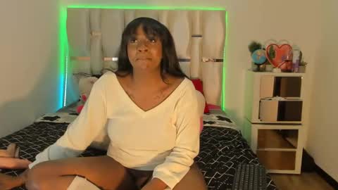 Snapshot of sierra_violet chatting on December 2024 11:15:01 AM sierra_violet online show from December 2024 11:15:01 AM