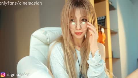 Snapshot of sigmasian chatting on January 2025 04:59:01 AM OF instagram sigmaasian twitter sigmasian online show from January 2025 04:59:01 AM