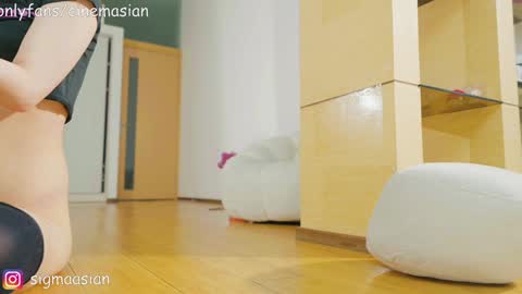 Snapshot of sigmasian chatting on January 2025 08:01:01 AM OF instagram sigmaasian twitter sigmasian online show from January 2025 08:01:01 AM