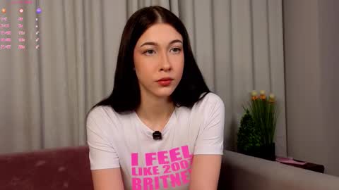 Eva  online show from February 2026 11:42:01 AM