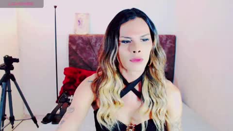 Snapshot of silent_angell chatting on April 2026 07:05:02 PM Silent angell online show from April 2026 07:05:02 PM