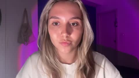 You fav Miss Si online show from March 2026 11:54:01 AM