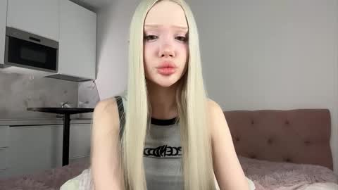 Snapshot of siliconepornstar chatting on October 2025 05:52:02 PM Diana  online show from October 2025 05:52:02 PM