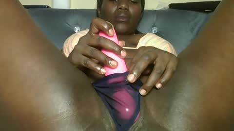 Snapshot of silky_aura chatting on June 2026 07:26:02 PM Memoo online show from June 2026 07:26:02 PM