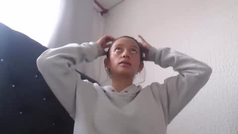 Snapshot of silvanaroberts_ chatting on April 2026 09:43:02 PM Rouse online show from April 2026 09:43:02 PM