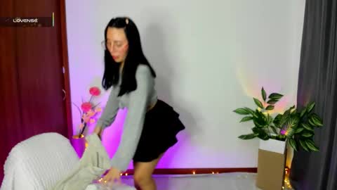 Silvanna online show from November 2025 02:13:01 AM