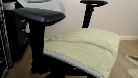 Snapshot of silverco68 chatting on October 2025 09:25:02 PM notyourdaddy online show from October 2025 09:25:02 PM