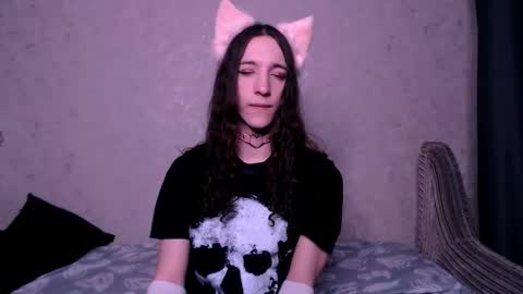 silvermuse online show from November 2025 02:17:02 AM