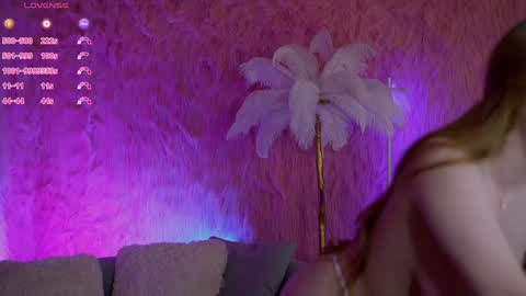 Snapshot of silverrmoon chatting on January 2025 10:56:01 PM Kristina Kris online show from January 2025 10:56:01 PM