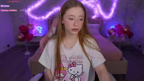 Snapshot of silverrmoon chatting on February 2025 09:03:01 AM Kristina Kris online show from February 2025 09:03:01 AM