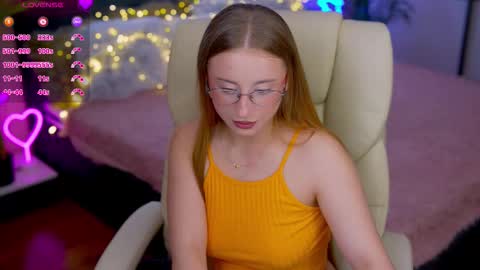 Snapshot of silverrmoon chatting on November 2025 08:32:01 PM Kristina Kris online show from November 2025 08:32:01 PM