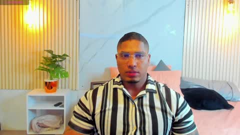 Snapshot of simeone_panda chatting on February 2025 03:39:01 PM simeone_panda online show from February 2025 03:39:01 PM