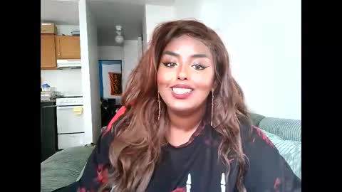 Snapshot of siminfox chatting on October 2025 08:27:02 PM Simin Fox online show from October 2025 08:27:02 PM