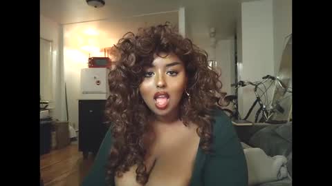 Snapshot of siminfox chatting on October 2025 02:12:02 AM Simin Fox online show from October 2025 02:12:02 AM