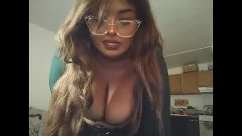 Snapshot of siminfox chatting on October 2025 11:34:01 PM Simin Fox online show from October 2025 11:34:01 PM