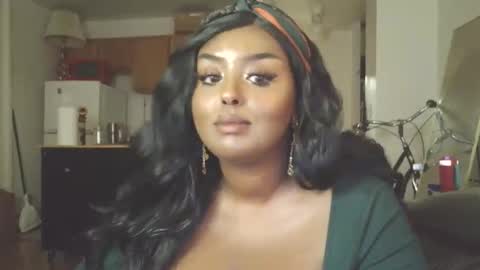 Snapshot of siminfox chatting on November 2025 01:27:01 AM Simin Fox online show from November 2025 01:27:01 AM