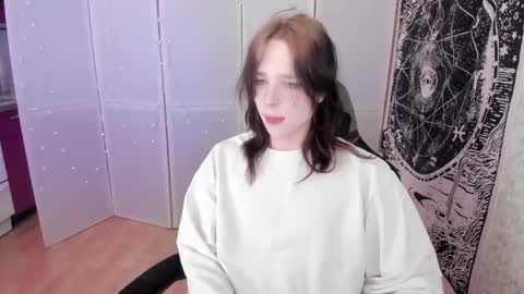 Snapshot of simochka_ chatting on June 2026 06:04:01 AM Simochka online show from June 2026 06:04:01 AM
