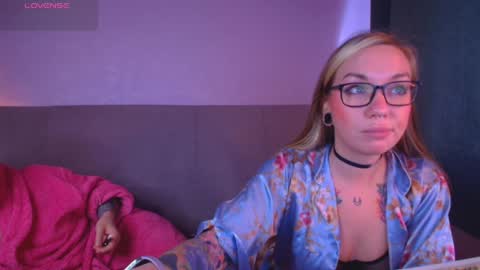 simona_moonshine online show from March 2026 06:47:02 AM